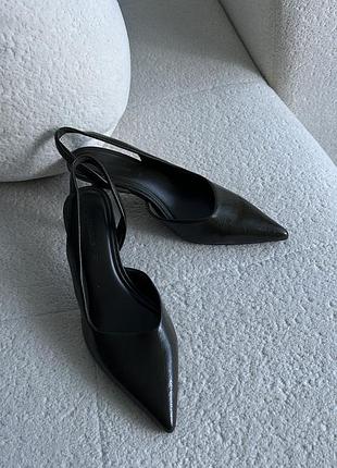 Туфлі лодочки stradivarius
