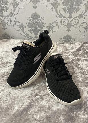 Жіночі skechers