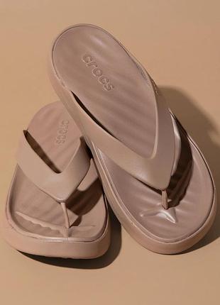 Вʼєтнамки шльопанці crocs коричневі бежеві оригінал