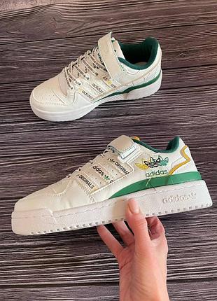 Жіночі кросівки  adidas forum