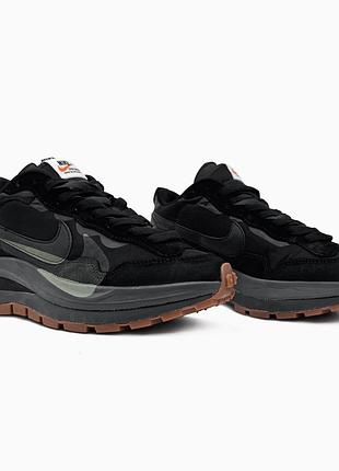 Женские кроссовки nike vaporwaffle x sacai black