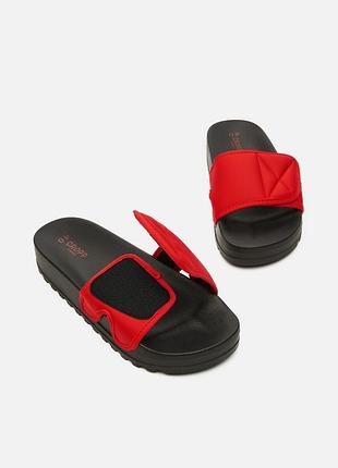 Шльопанці cropp