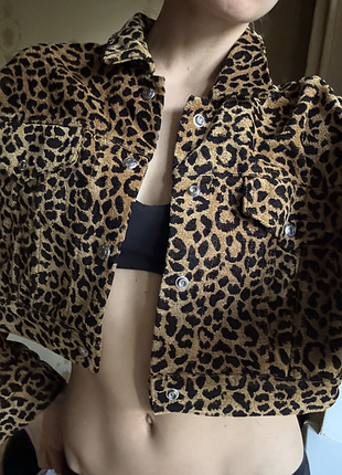 Куртка re/done жіноча leopard cropped jacket / укорочена