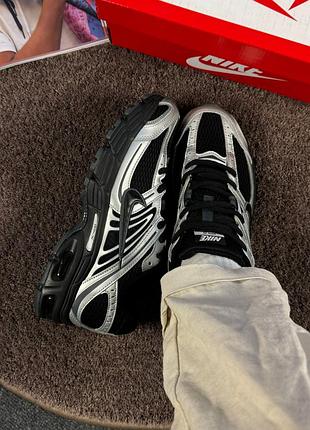 Чоловічі кросівки nike air max moto 2k black metallic silver