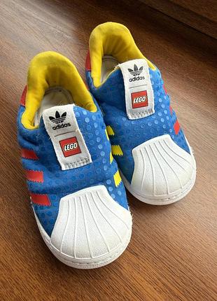 Adidas кросівки літо 26