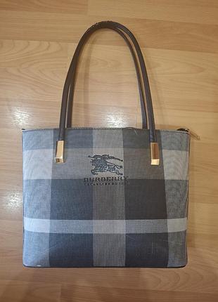 Продам сумочку burberry