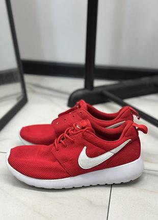 Легенькі літні кросівки nike