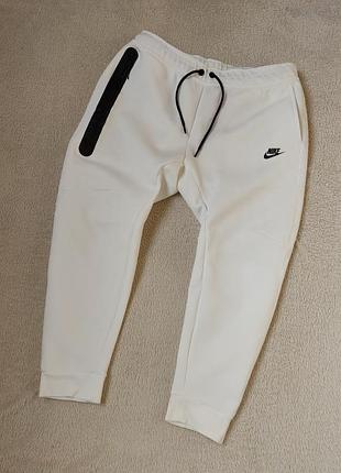 Спортивные штаны nike tech fleece