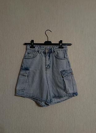 Продам джинсовые шорты