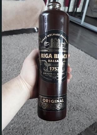 Продам бутылку от бальзама riga black 1752