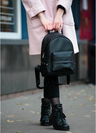 Женский рюкзак черный4 фото