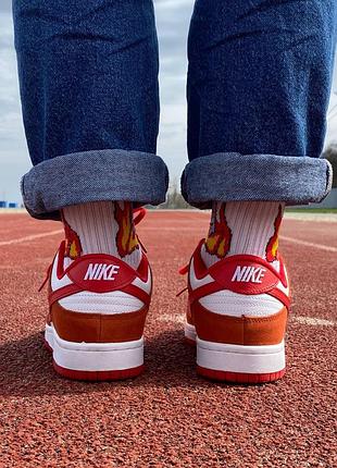 Nike sb dunk low white orange