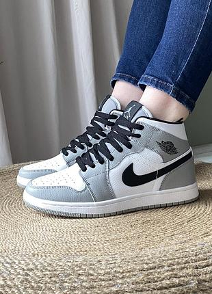 Nike air jordan 1 retro mid smoke grey