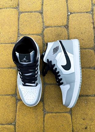 Nike air jordan 1 retro mid smoke grey