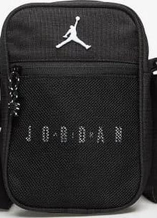 Сумка nike jam blacktop festtival bag 1.7l черный чел 23 х 15 х 5 см (ma9190-023)