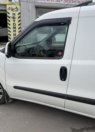 Дефлектори вікон (вітровики) fiat doblo 2010+ (на скотче) (hic)