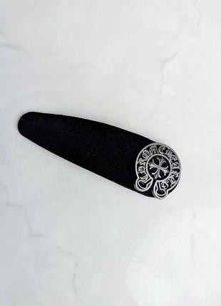 Заколка black chrome hearts flocked