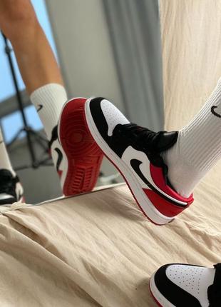 Кроссовки женские nike jordan red black7 фото