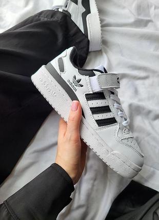 Adidas forum low white black