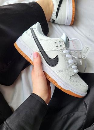 Nike sb dunk low white black