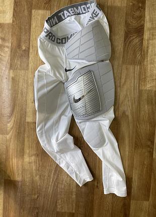 Крутые шорты nike pro hyperstrong с защитными вставками для контактных видов спорта