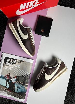 Nike cortez w brown white