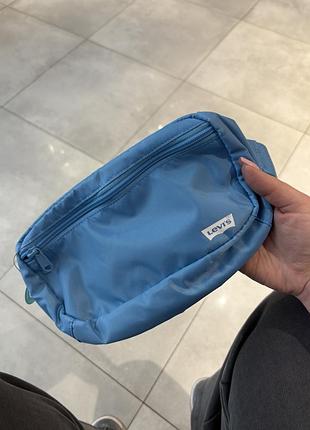 Бананка levi’s