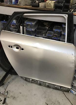 Бу дверь задняя правая renault megane 3, 821003697r, 821520006r универсал. отправка только по предоплате на доставку