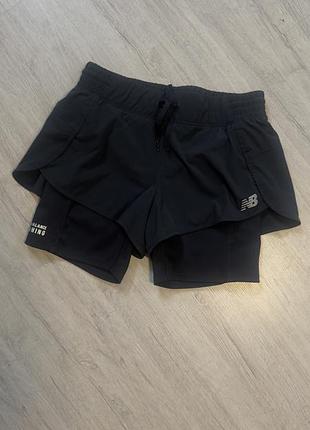 Подвійні шорти new balance