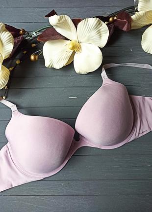 Гладкий бесшовный бюстгальтер с пуш-ап triumph body make-up whu 85с