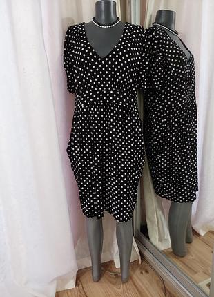 Комфортне з кишенями плаття 👗