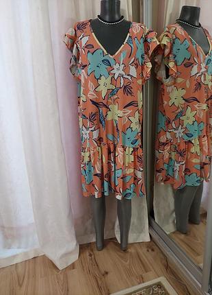 Чарівне з воланами плаття 👗