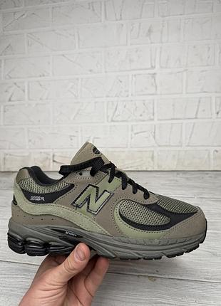 Крутые кроссовки new balance 2002r  оригинал хаки 37-38 р