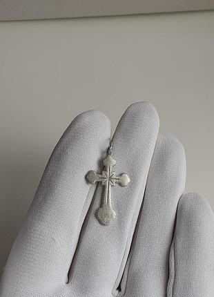 Серебряный крестик