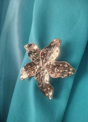 Брошь (под schiaparelli)