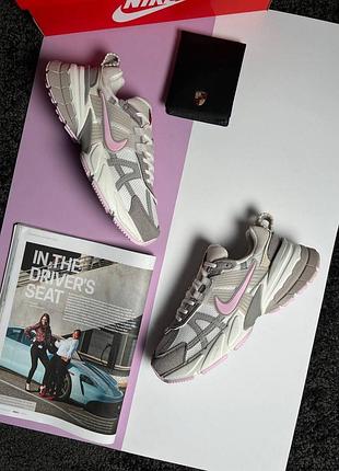 🌺жіночі кросівки nike v2k run white holographic pink