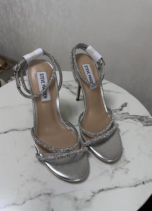 Босоніжки steve madden