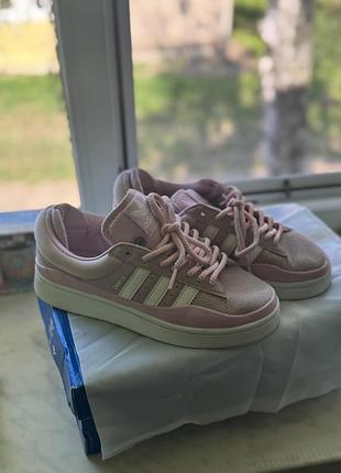 Продам кросівки.adidas campus bad bunny pink/white (рожеві з білим)