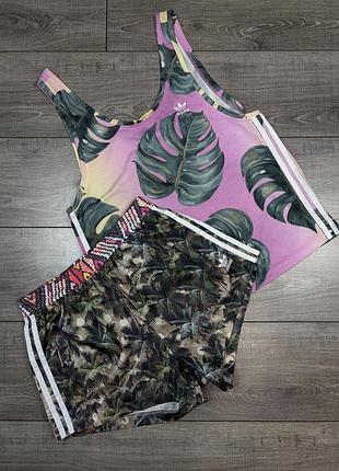 Оригінальний гарний  костюм adidas