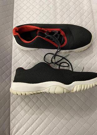 Кросівки jordan future low розмір 42, чорні