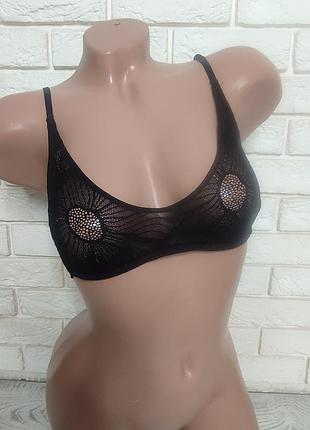 Бюстгальтер ліфчик etam 70b,стан нового