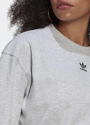 Хлопковая укороченная футболка от adidas