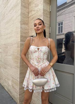 Сукня жіноча