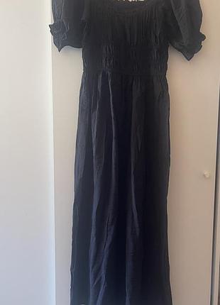 Чорна сукня  міді  h&m,