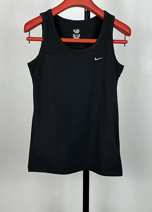 Nike базова спортивна бавовняна майка в чорному кольорі s