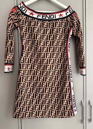 Сукня fendi