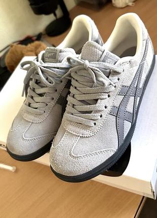Кеди asics 36 роз. обуті 1 раз.