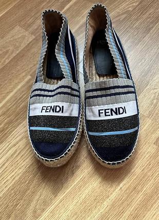 Fendi  еспадрильї в 39 розмір