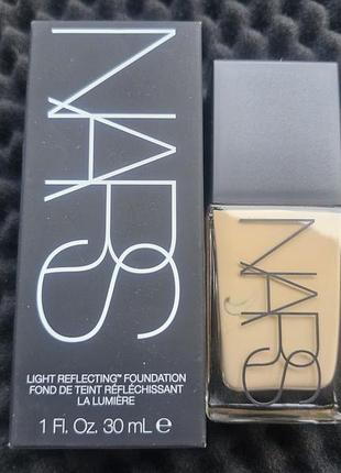 Nars cosmetics

тональный крем light reflectingTM advanced skincare