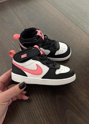 Кросівки для дівчинки nike оригінал р.25